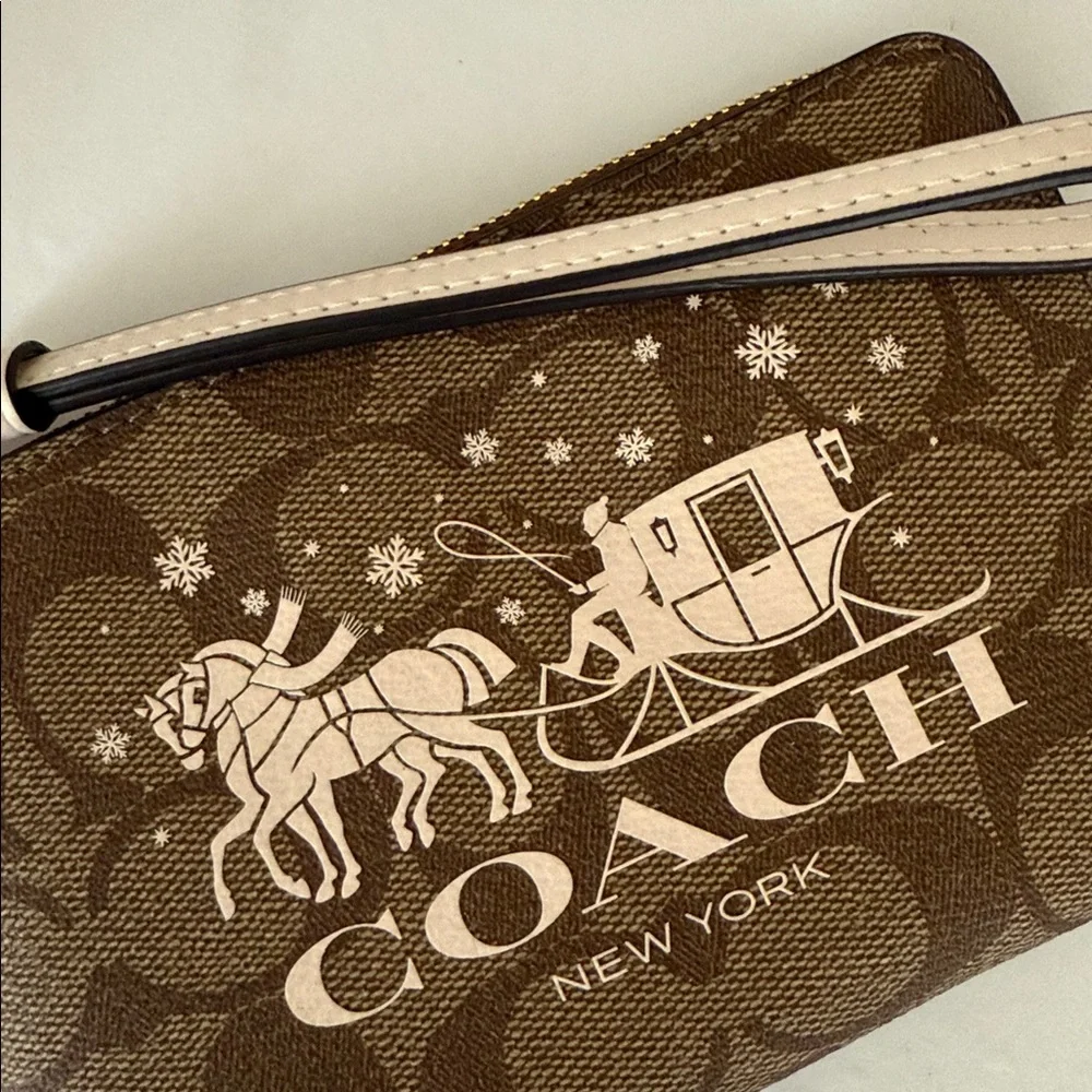 Coach Wristlet Signature Horse and Sleigh - Picture 9 of 9